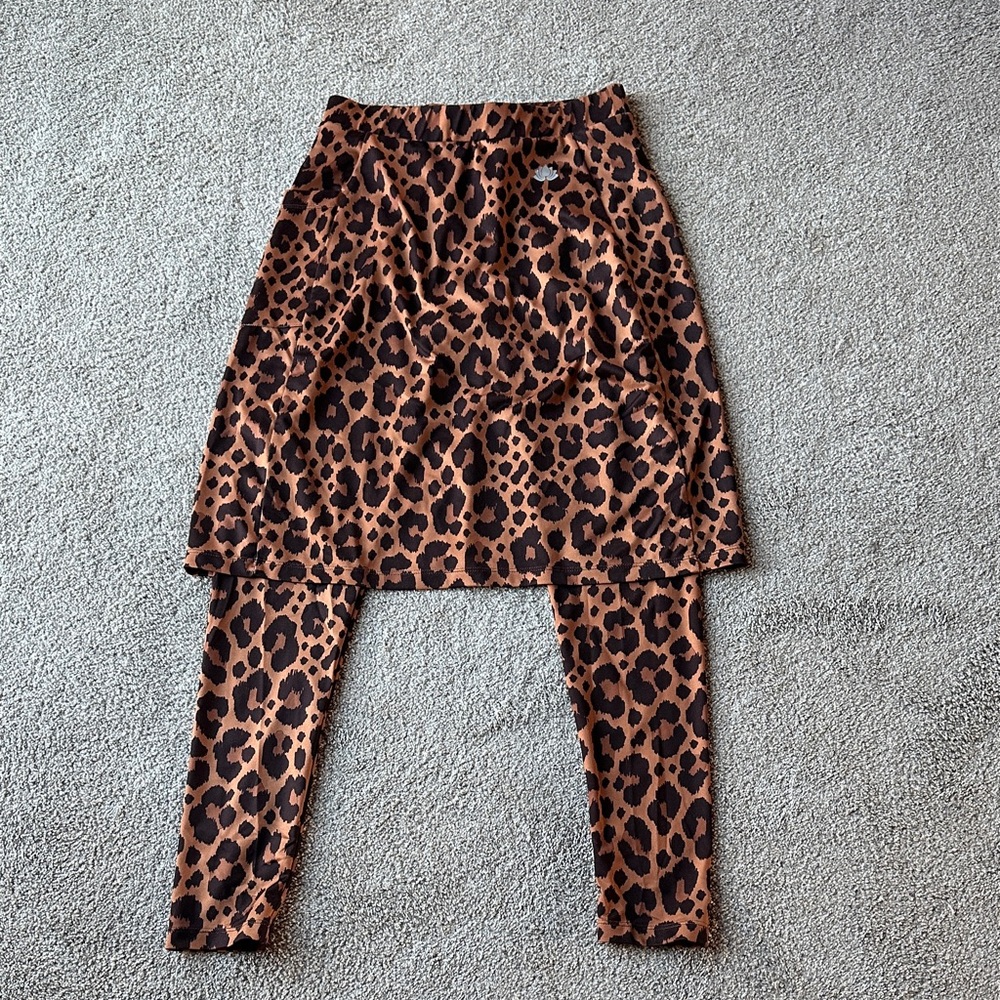 Snoga Athletics Leopard Skirt Leggings